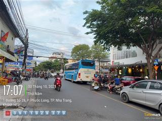 Chính chủ bán căn góc đường số 28 trục nối thông qua sun group. đang có sẵn dòng tiền cho thuê