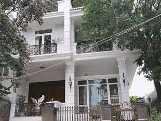 Biệt thự bùi tá hán, p. an phú, q2, dt 10x16m gồm hầm+3tầng, có hồ bơi, sân vườn, an ninh giá 35 tỷ