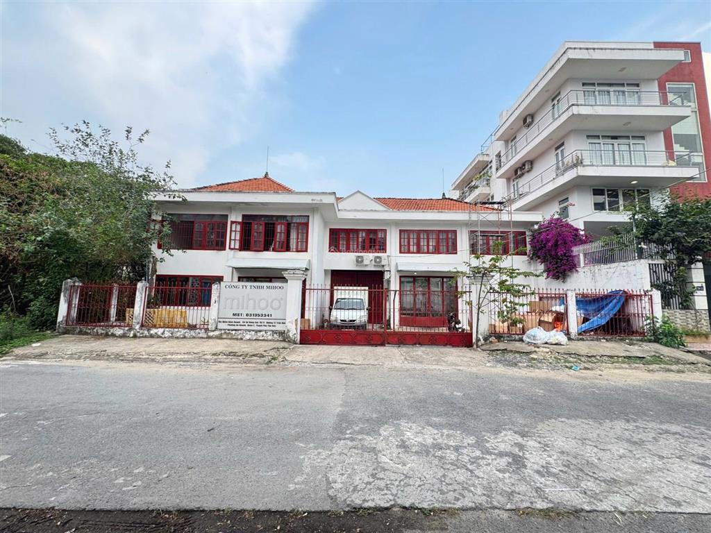 Siêu vip! đất diện tích lớn ngay trần não quận 2, 610m2 (20x300m) xd hầm + 5 tầng, giá tốt 155tr/m2