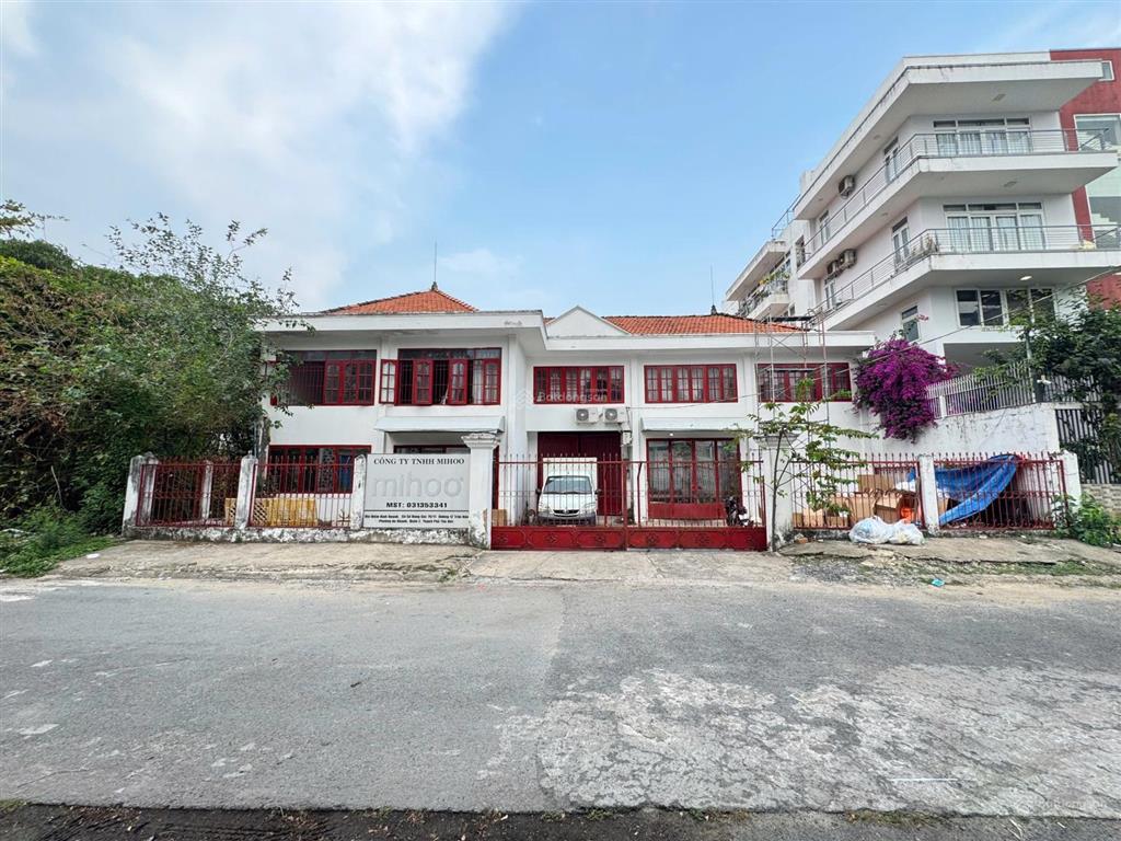 Siêu vip! đất diện tích lớn ngay trần não quận 2, 610m2 (20x300m) xd hầm + 5 tầng, giá tốt 155tr/m2