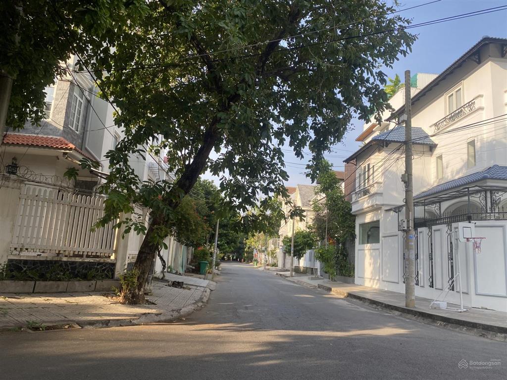 Siêu vip! đất diện tích lớn ngay trần não quận 2, 610m2 (20x300m) xd hầm + 5 tầng, giá tốt 155tr/m2