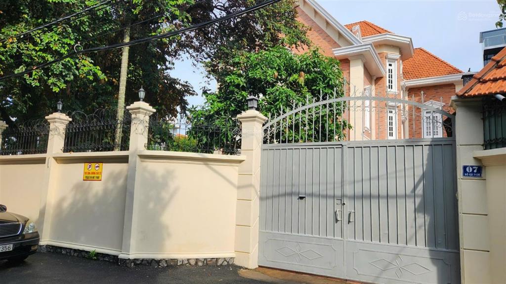 Biệt thự vip 204 nguyễn văn hưởng thảo điền quận 2 giá 200tr/m2 diện tích 15x 26m, 382,5m2, 4 tầng