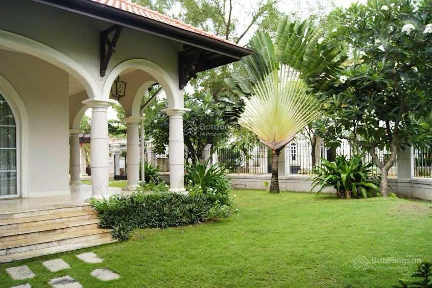 Biệt thự vip 204 nguyễn văn hưởng thảo điền quận 2 giá 200tr/m2 diện tích 15x 26m, 382,5m2, 4 tầng