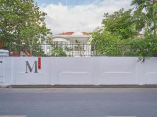 Ngộp ngân hàng sâu, giảm giá bán villa hồ bơi sân vườn tại thảo điền, quận 2, 192m2, 2 tầng, 42 tỷ