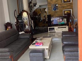 Cho thuê nhà mặt tiền đường bà triệu