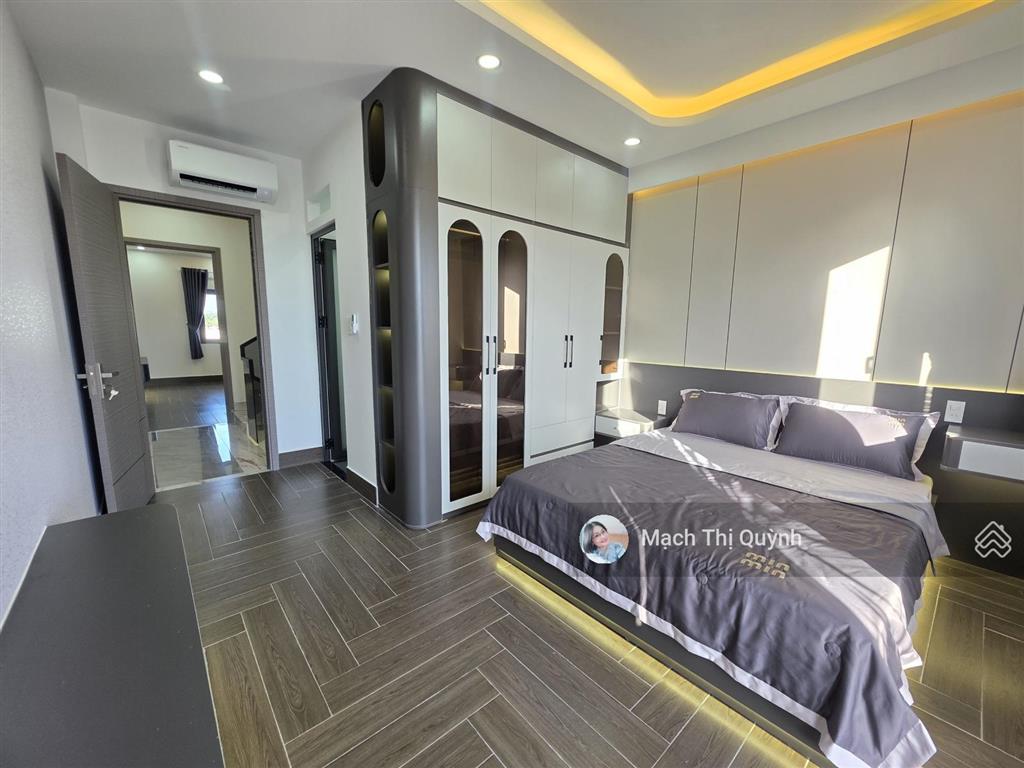 Bán nhà riêng tại hà huy giáp, 7,9 tỷ, 160m2, 4pn, 6wc, pháp lý đầy đủ