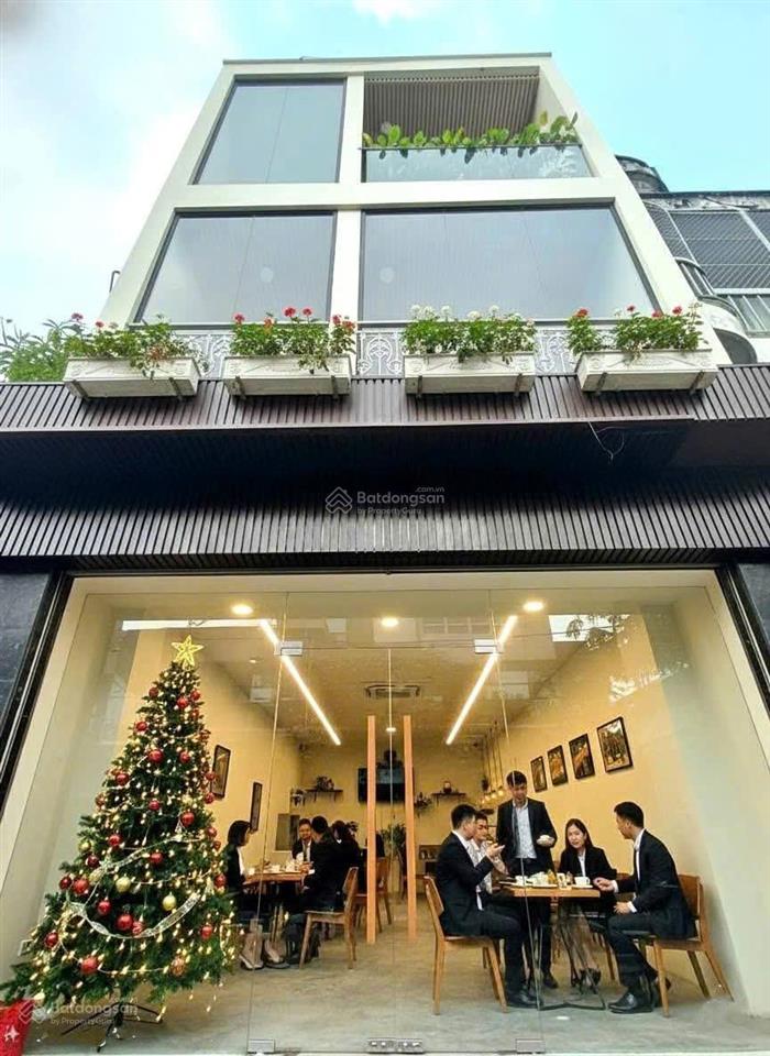 Võ thị sáu  hai bà trưng, p.tân định q1  150m²  hđ thuê 120tr/tháng