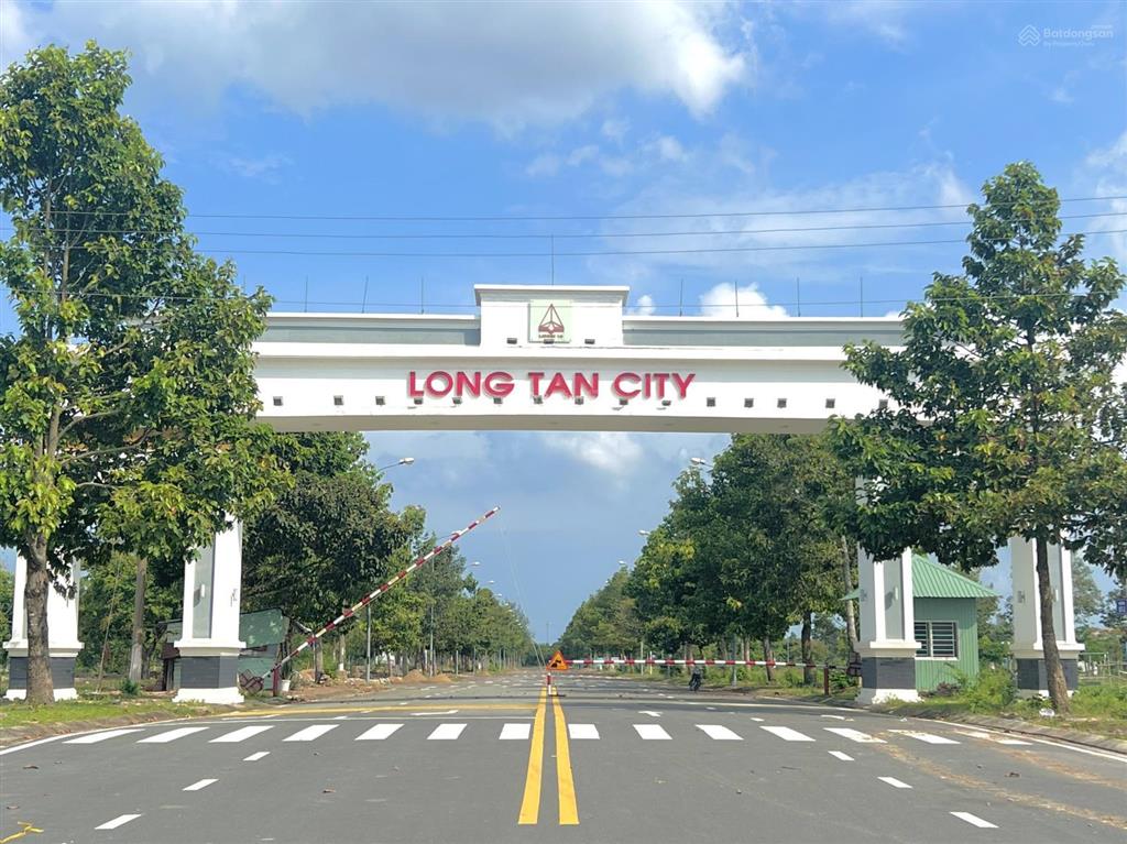Lô hoa hậu ngang 10m đối diện tttm tại long tân city licogi16 mặt tiền 25c