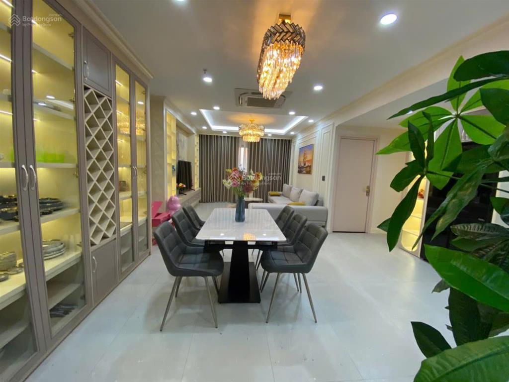 Bán gấp căn hộ cosmo city, 7,2tỷ, 123 m2, 3pn, 2wc, đầy đủ nội thất tại nguyễn thị thập q7, tp. hcm