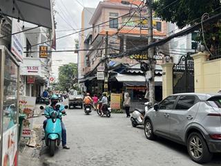 Nhà võ oanh bình thạnh  đh ngoại thương