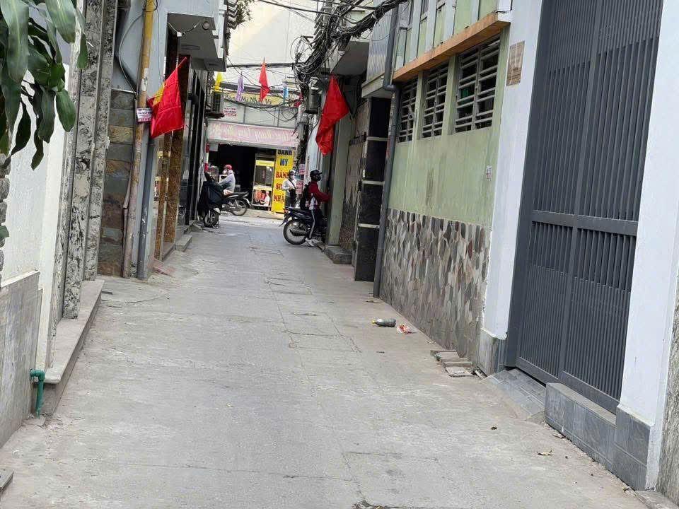 TÔI ĐANG CẦN BÁN CĂN NHÀ XÂY MỚI TINH  38M2 X 5T TẠI PHỐ KIM GIANG  THANH XUÂN  GIÁ NHỈNH 8 TỶ