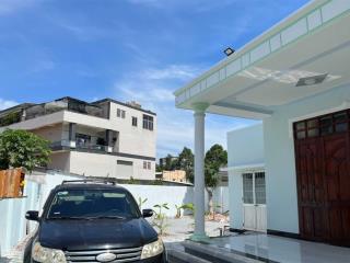 Cần bán nhà tt đất đỏ 374.8m2  3,490 tỷ   0909 525 *** ms nga