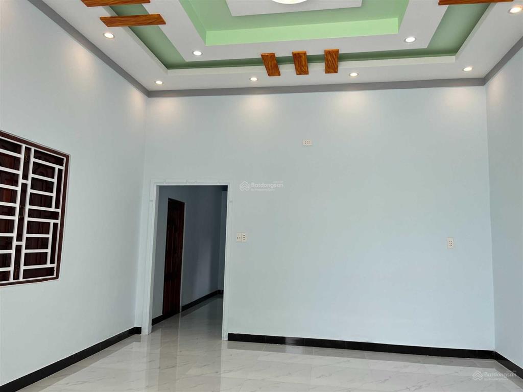 Cần bán nhà tt đất đỏ 374.8m2  2ty900 0909 525 *** ms nga