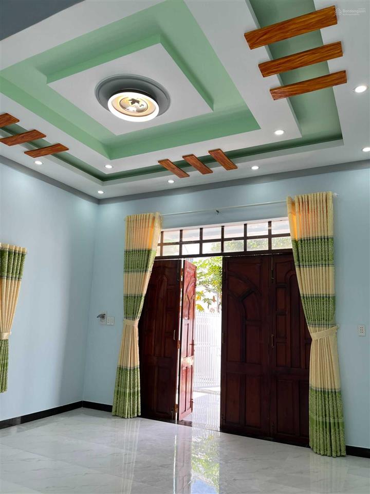 Cần bán nhà tt đất đỏ 374.8m2  2ty900 0909 525 *** ms nga