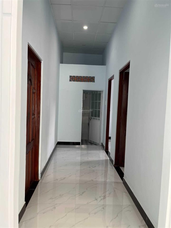 Cần bán nhà tt đất đỏ 374.8m2  2ty900 0909 525 *** ms nga