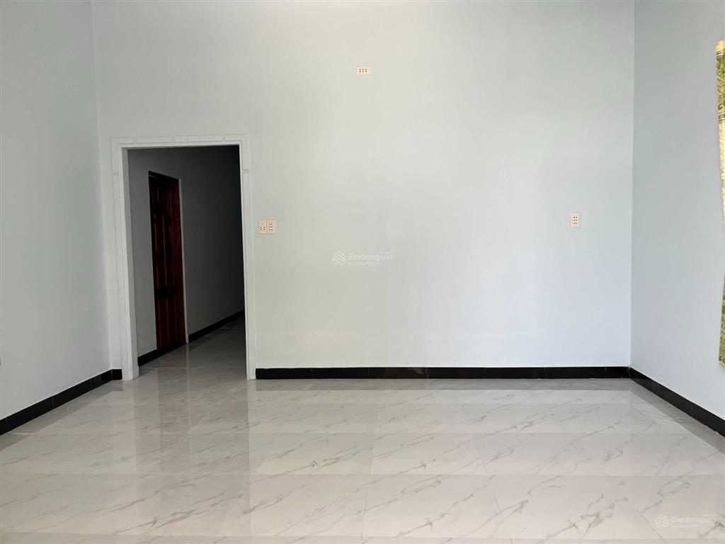 Cần bán nhà tt đất đỏ 374.8m2  2ty900 0909 525 *** ms nga