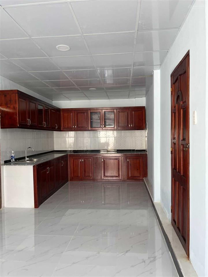 Cần bán nhà tt đất đỏ 374.8m2  2ty900 0909 525 *** ms nga