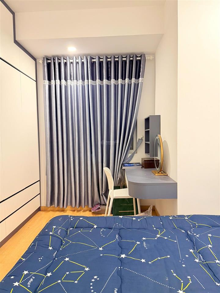 Bán căn hộ 2pn melody view thoáng mát. giá 3tỷ500  0909 525 *** ms. nga