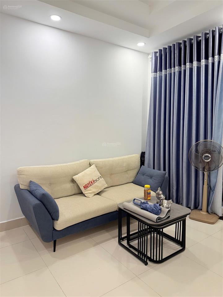 Bán căn hộ 2pn melody view thoáng mát. giá 3tỷ500  0909 525 *** ms. nga