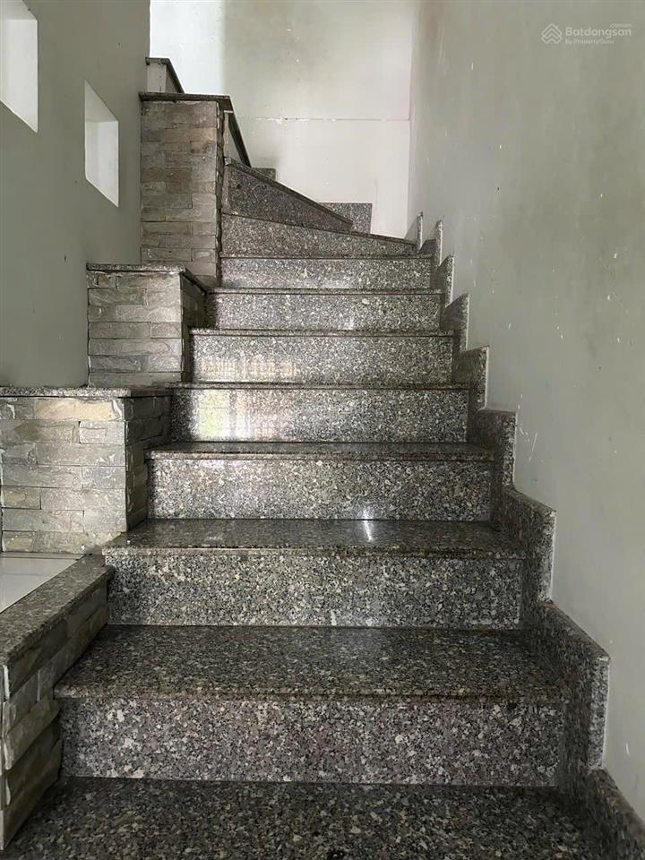 Nhà bán 3 tầng+ st 6 x 1696m2mặt tiền đường 12m kdc bình hưng ,bình chánh cũ. sổ hh công