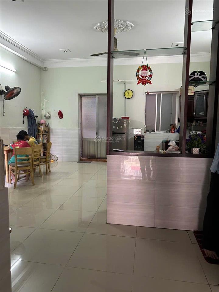 Nhà bán 3 tầng+ st 6 x 1696m2mặt tiền đường 12m kdc bình hưng ,bình chánh cũ. sổ hh công