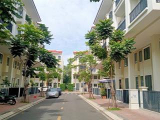 Nhà bán 4 tầng mới đẹp5 x 11,557m2 mt 12m kdc senturia nam sài gòn7 tỷ200 tl xã bình hưng, bc.