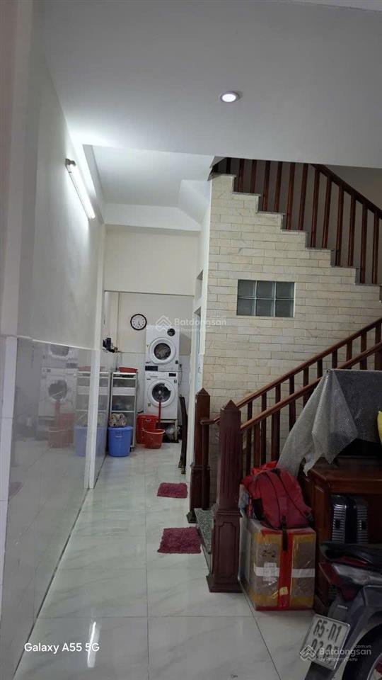 Nhà bán 4 tầng, 4x11,6m, giá 10tỷ400 tl 4pn, 3wc  mt đường 40m kd phạm hùng p5 q8  ko bị lộ giới