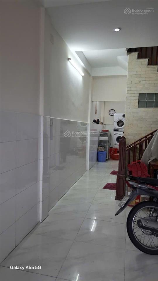 Nhà bán 4 tầng, 4x11,6m, giá 10tỷ400 tl 4pn, 3wc  mt đường 40m kd phạm hùng p5 q8  ko bị lộ giới
