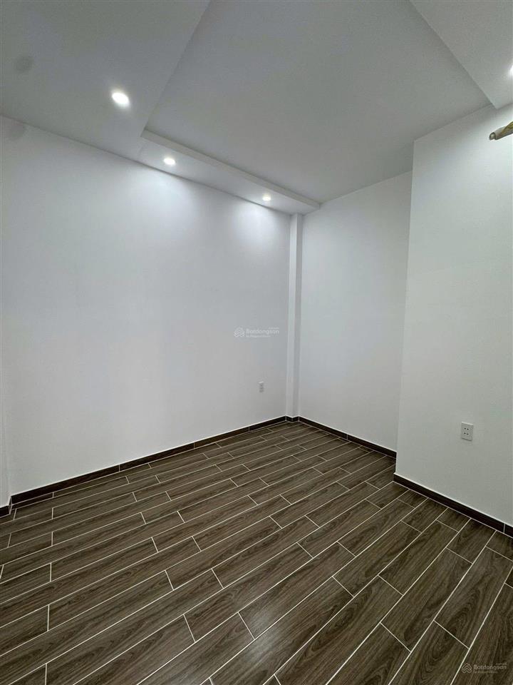Nhà bán trệt,lầu37m24,4 x 8,52 pn,2 wc hẻm xe ba gác đường âu dương lân p3q8 sổ h hoàn công đủ