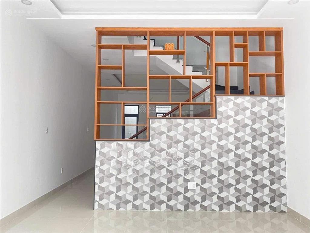 Nhà thuê 4 tầng5 x 20m100m27 pn,8wc  đường 16m kdc 6b intresco, bình hưng, bình chánh