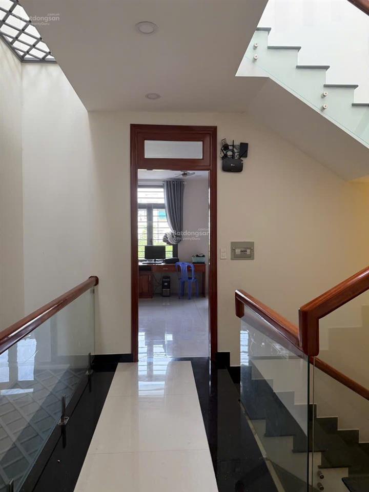 Nhà bán 4 tầng 5 x 20m 100m2 5 pn, 4 wc 7tỷ5 tlmt 12mkdc intresco 13e , l việt kiều,ph phú, bc