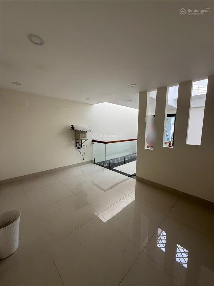 Nhà bán 4 tầng 5 x 20m 100m2 5 pn, 4 wc 7tỷ5 tlmt 12mkdc intresco 13e , l việt kiều,ph phú, bc