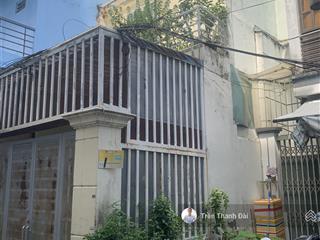 Nhà bán 3 tầng 29,1m23,6 x 8,2giá4tỷ550 tl . sàn, mái btct2 pn,3 wchẻm thẳng 3m phạm t hiển