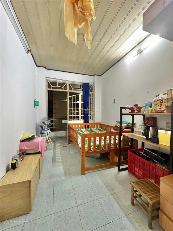 Nhà bán 5 tầng  3 x 9  4 pn, 4 wc hẻm 4m trần hưng đạo  nguyễn văn cừ q5 cũ  sổ hồng hc đủ