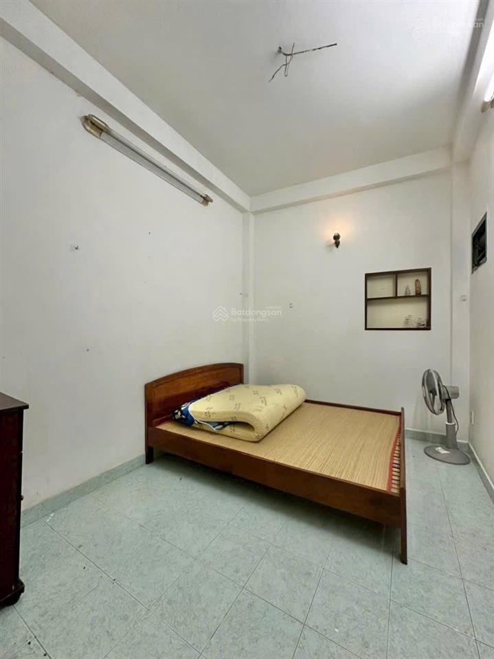 Nhà bán 5 tầng  3 x 9  4 pn, 4 wc hẻm 4m trần hưng đạo  nguyễn văn cừ q5 cũ  sổ hồng hc đủ