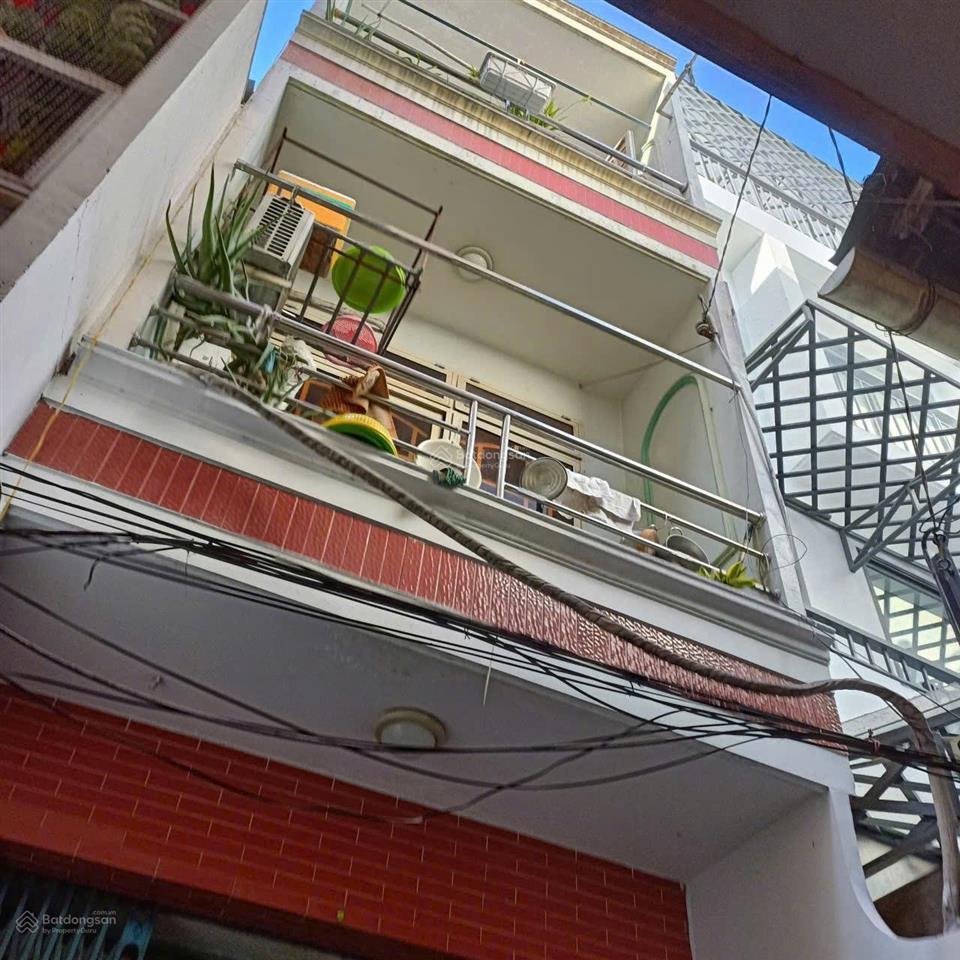 Nhà bán 5 tầng  3 x 9  4 pn, 4 wc hẻm 4m trần hưng đạo  nguyễn văn cừ q5 cũ  sổ hồng hc đủ