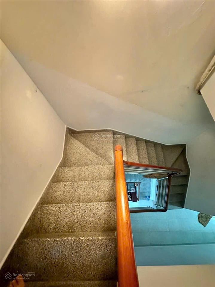 Nhà bán 5 tầng  3 x 9  4 pn, 4 wc hẻm 4m trần hưng đạo  nguyễn văn cừ q5 cũ  sổ hồng hc đủ