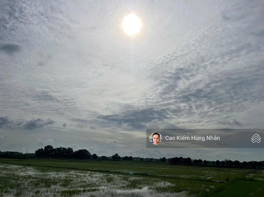 Bán đất lúa  vườn xã trung lập hạ diện tích 7391m2. giá bán chỉ 3 tỷ 700 triệu có thương lượng