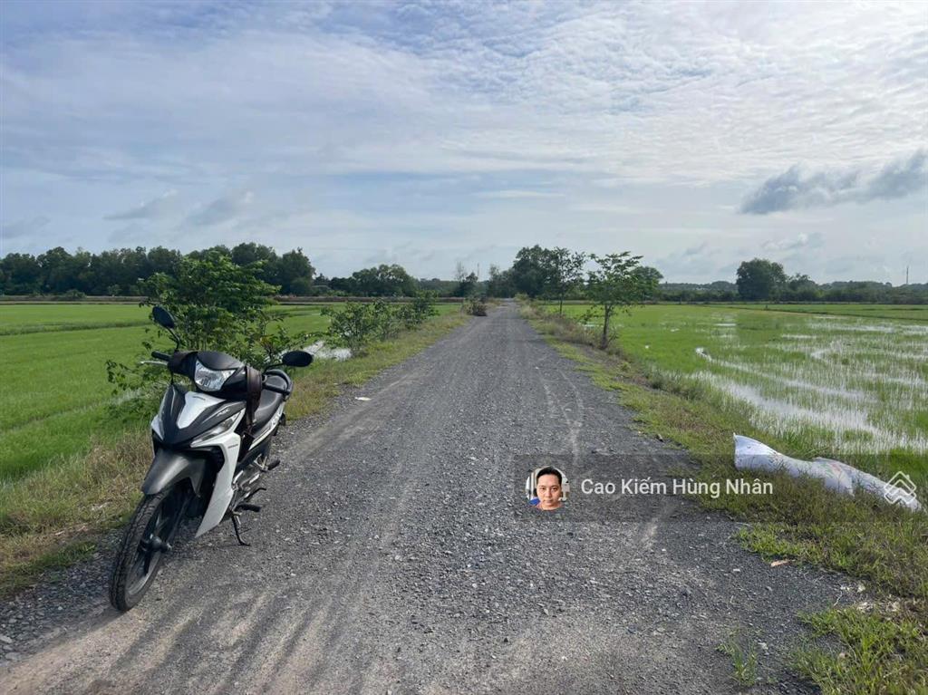 Bán đất lúa  vườn xã trung lập hạ diện tích 7391m2. giá bán chỉ 3 tỷ 700 triệu có thương lượng