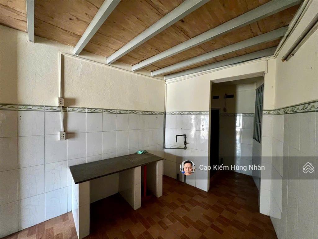 Bán nhà mặt tiền ql22 cấp 4, 70m2 theo sổ. giá bán 1 tỷ 200 triệu có thương lượng