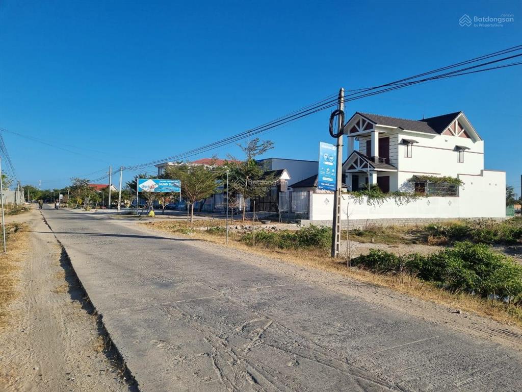 147m2 full thổ cư mặt tiền ql 702a cách biển 3km chỉ 1 tỷ 200
