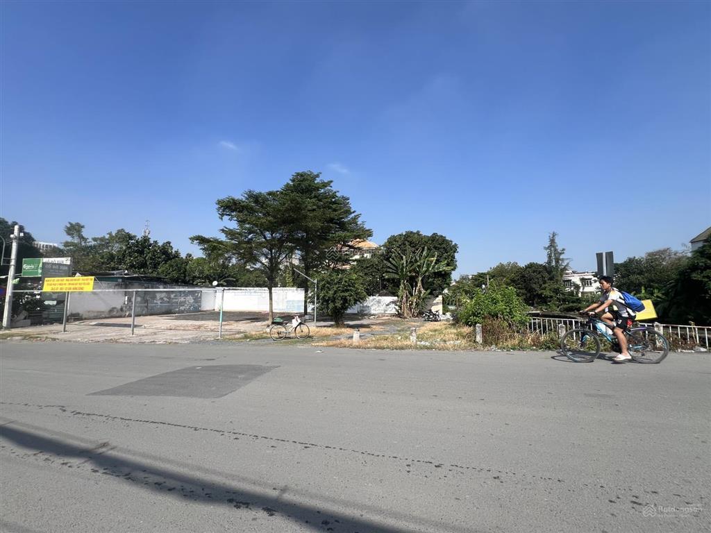 Nền biệt thự hiếm có mặt tiền đường 20m view sông phù hợp kinh doanh hoặc nghỉ dưỡng