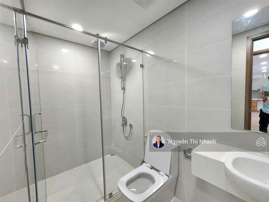 Chính chủ gửi bán eco green sài gòn  quận 7, 2pn  2wc, 70m2, tầng đẹp, giá 5.9 tỷ, block mới nhất