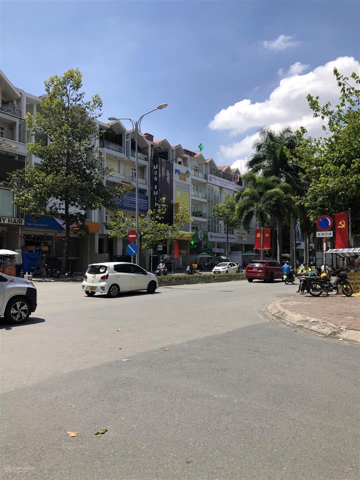 Bán nhà vị trí đẹp khu đô thị himlam 150m2 giá 68 tỷ thương lượng