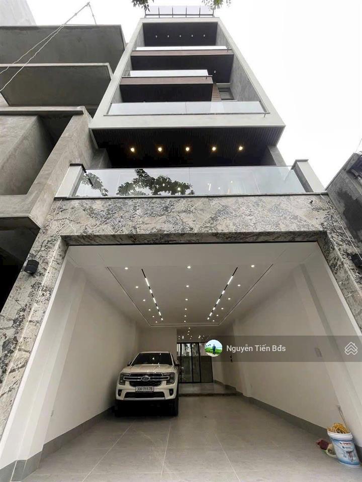 Bán nhà siêu vip phố trạm, long biên, gần tttm aeon, dt 100m2 7 tầng, thang máy, gara ô tô, 26,5 tỷ