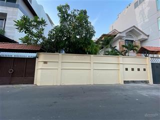 Biệt thự sân vườn giá 140tr/m2 trong khu biệt thự trường chinh, quận tân bình, diện tích 20 x 30m