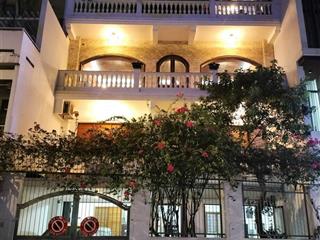 Biệt thự sân vườn, hồ bơi, giá rẻ tại đường nguyễn văn trỗi, quận phú nhuận, dt 10 x 23m