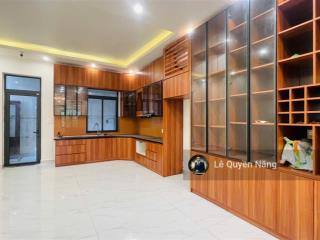 Cho thuê nhà phố view hồ lakeview city. đường lớn 25m. full tiện ích, giá chỉ 30tr
