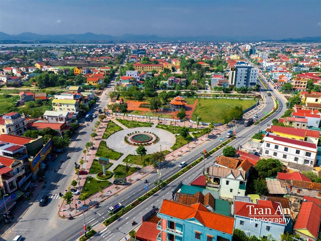 Chính chủ gửi bán lô đất đường lê lợi đối diện trường c2 ba đồn  ba đồn  quảng bình (188m2)
