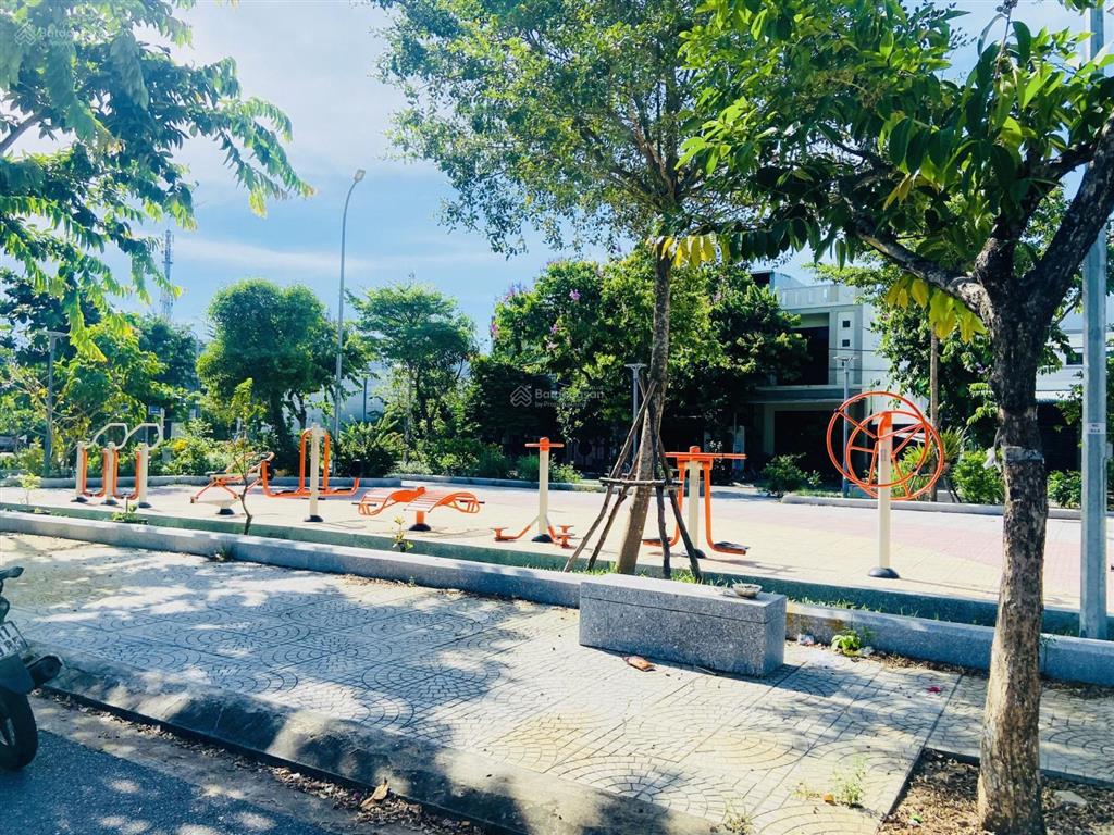 Chính chủ bán đất mặt tiền đường bá giáng 7 view công viên hoà quý